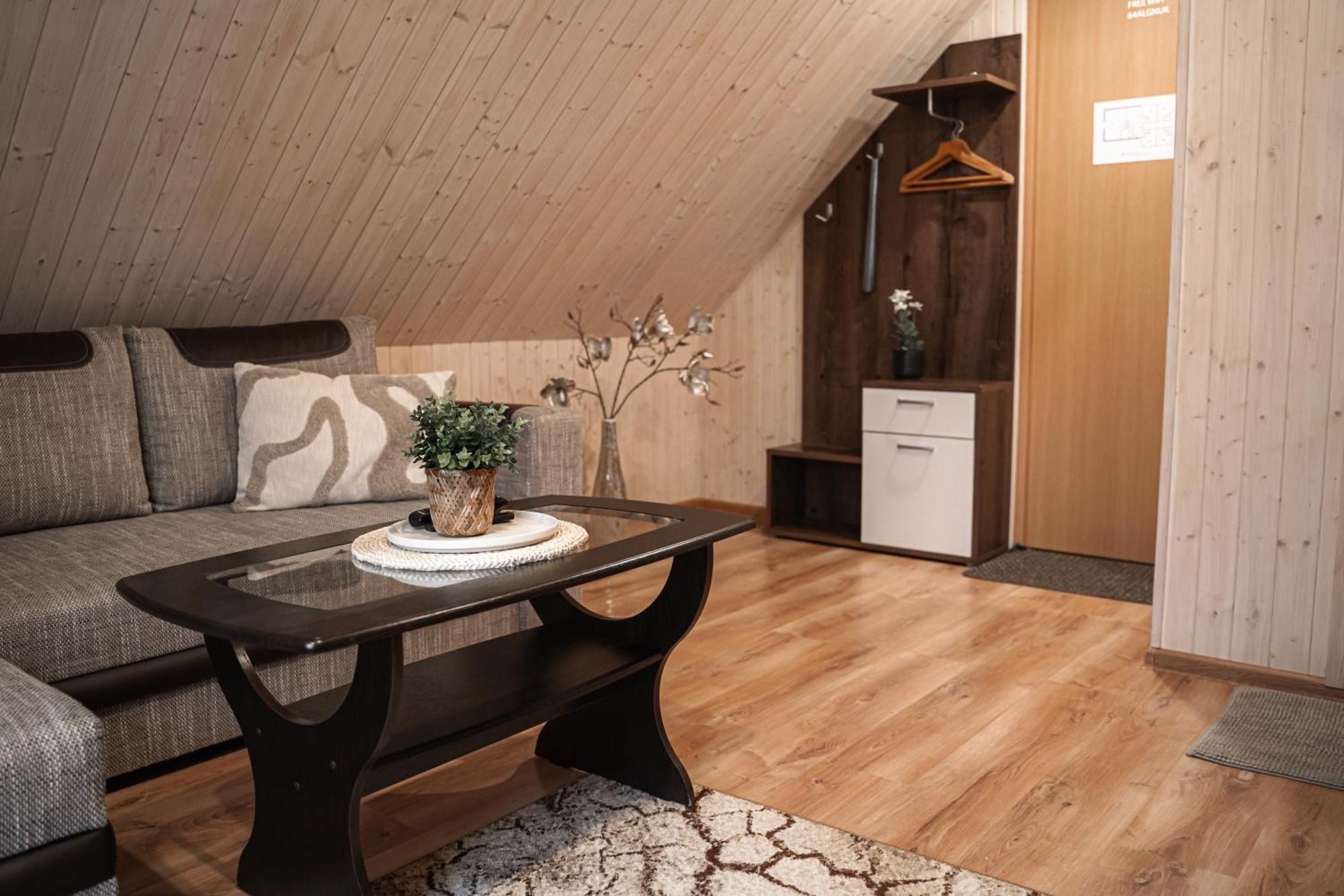 Aare Accommodation Valga Bagian luar foto
